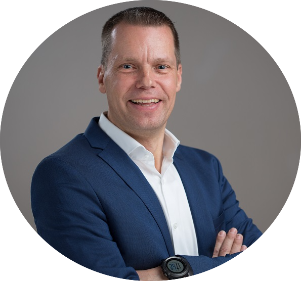 1620846371-günther_grossauer_oval.png